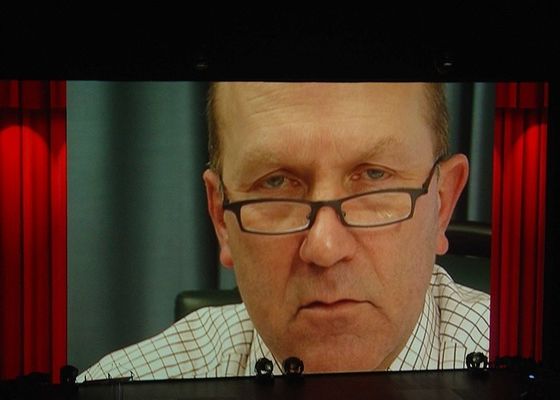 পোর্টেবল এসএমডি2020 900nits ক্রিয়েটিভ এলইডি প্রদর্শন বিজ্ঞাপন P2.5