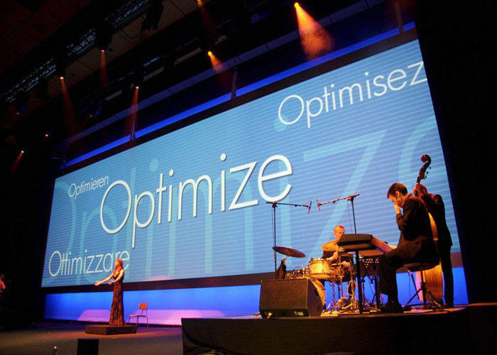 ব্ল্যাক ল্যাম্প এসএমডি ইনডোর ফিক্সড লেড ডিসপ্লে 1 আর 1 জি 1 বি ওয়াল মিটিং রুমের জন্য মাউন্ট করা হয়েছে