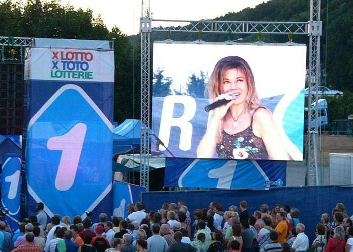 কনসার্ট আউটডোর স্টেজ ভাড়া এসএমডি 3535 এলইডি ল্যাম্পের সাথে বিজ্ঞাপন প্রদর্শন করুন Advertising